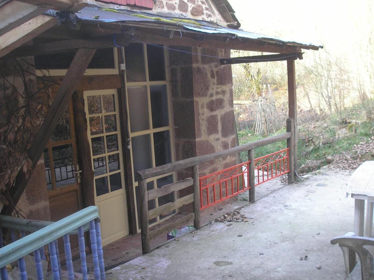 grange rénovée en pleine nature Valady Extérieur photo